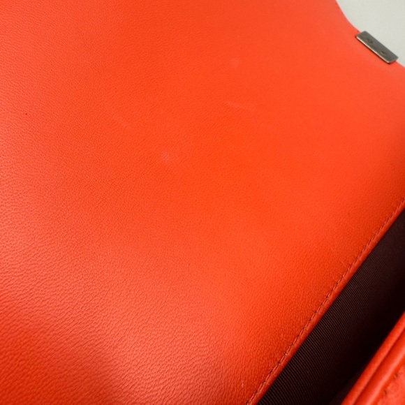 ❤️‍🔥CORAL CHANEL❤️‍🔥Chevron Medium boy bag - Picture 14 of 15